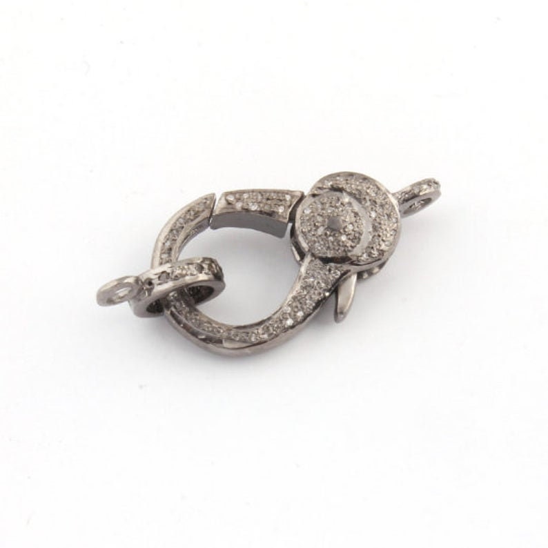 Fermoir mousqueton en diamants pavés : bijou en argent 925 oxydé (25 x 11 mm) - France