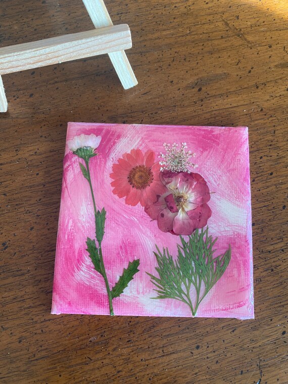 4x6 Painted Canvas with Pressed Flower and cast in Resin in a 5 x