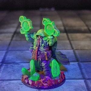 Glowing Hand Painted Custom Based Dwarven Cleric Earth Terramancy Adventurer Miniature for DnD Tabletop Games Wargaming Pathfinder Dwarf OSL