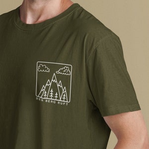 The Mountain Calls | Hiking | Mountains | Outdoor | T-Shirt