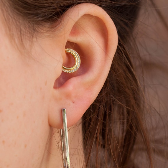 Daith Tragus piercing Helix Joyeria de plata de ley Pendientes de perforacion de oreja Circon Redondo CZ Zirconia cubica Pendientes de cartilago de lobulo Etsy Mexico