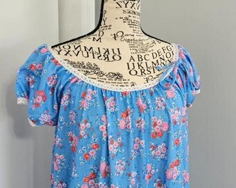 Vintage 1970s Miss Elaine Blue Floral Print Nightgown with Lace Trim