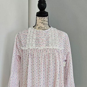 Vintage 1960s Floral Print Long Nightgown with Lace Ruffles