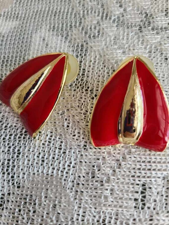 Vintage 1980s Red & Gold Triangular Costume Jewel… - image 3