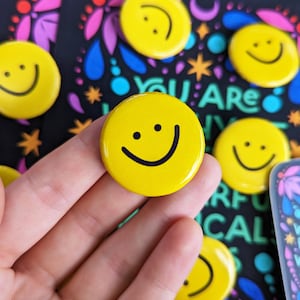 Yellow Smile Button Pin: Happy Face Badge, Party Favor