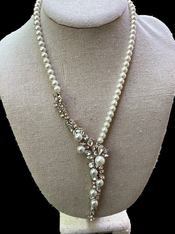 vintage classy statement luxury white Bead and rh… - image 1