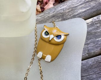 Vintage Enamel Owl Pendant Necklace: 80s Bird Jewelry back to Nature woodsy