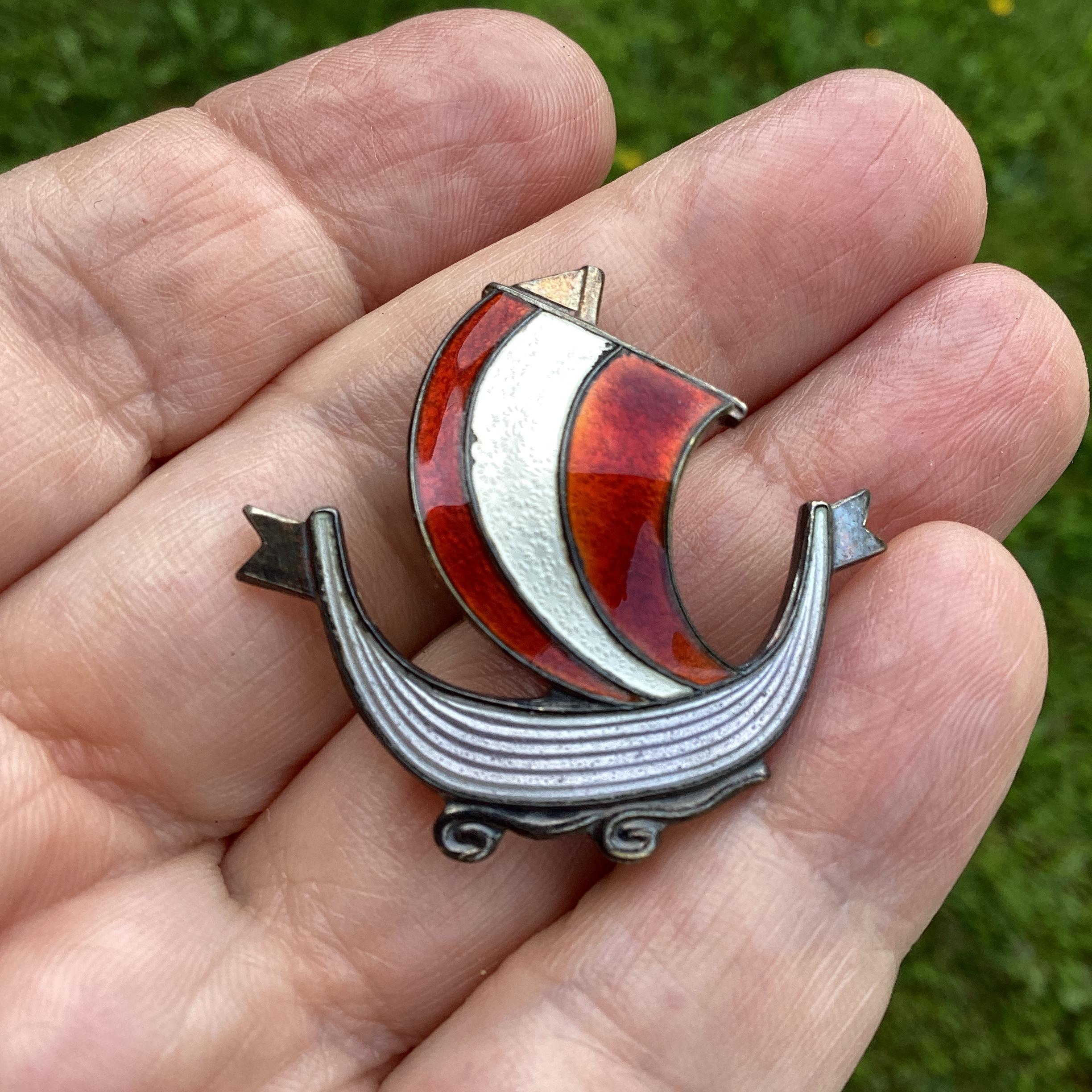 Aksel Holmsen - Etsy