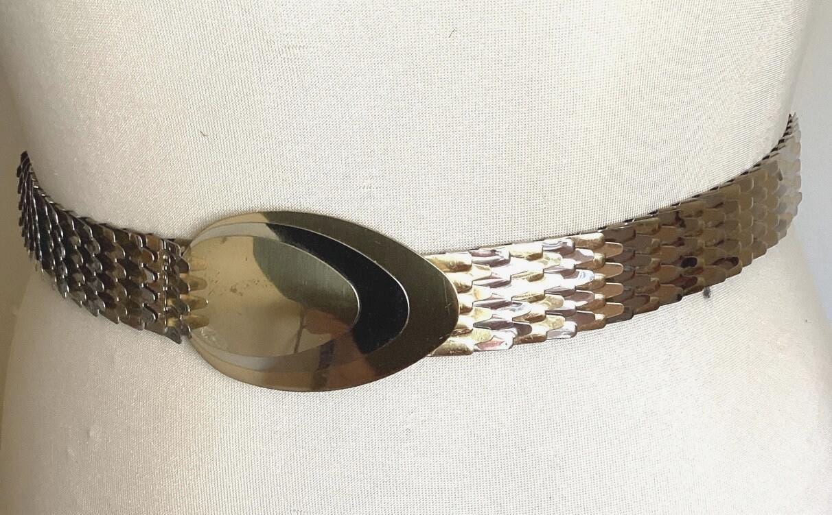 Metallic Silver Bow Accent Stretch Waist Fish Scale Belt 32 inch Judith Leiber Bow Chain Belt Silver main image 2