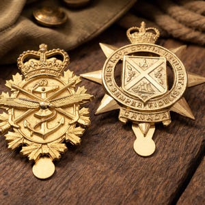 vintage Canadian Insignia West Nova Scotia Regiment & Tri-Service Cap Badge Heraldry Collectibles Emblems armed forces veterans legion