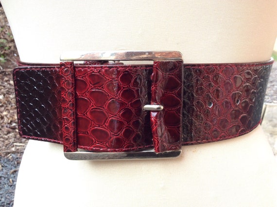 Vintage wide adjustable red belt, animal print fa… - image 1