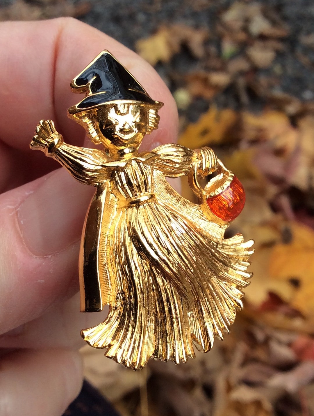 Vintage Straw Witch Scarecrow Brooch Pin Halloween Pumpkin Gold Tone ...
