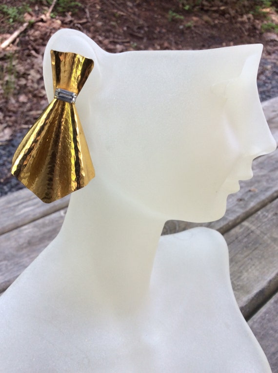 Vintage gold tone big folded bow rhinestone clip … - image 5