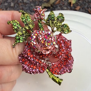 Vintage Christmas Poinsettia Brooch: Rhinestone Holiday Jewelry
