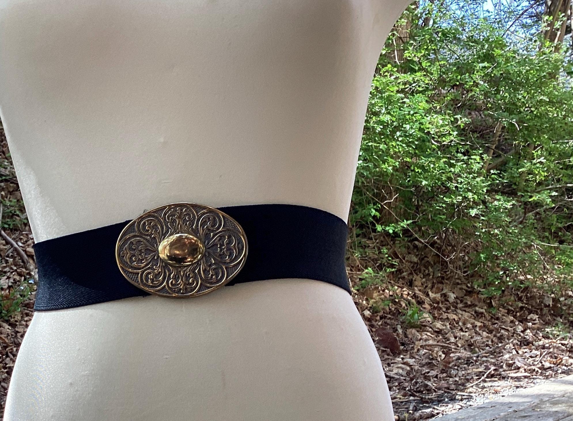 Vintage Wide Black Cinch Belt: Bronzed Oval Buckle, Stretchy  display picture 1