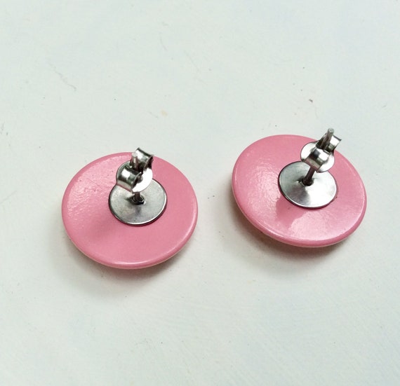 vintage vogue round pink plastic earrings, retro … - image 2