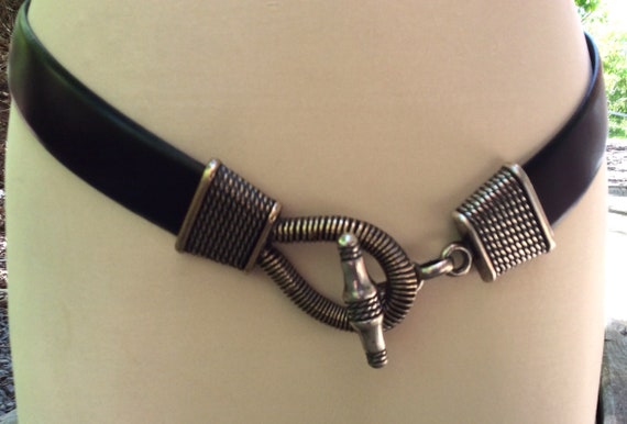 Vintage black leather knotted rope Hook belt, ret… - image 3