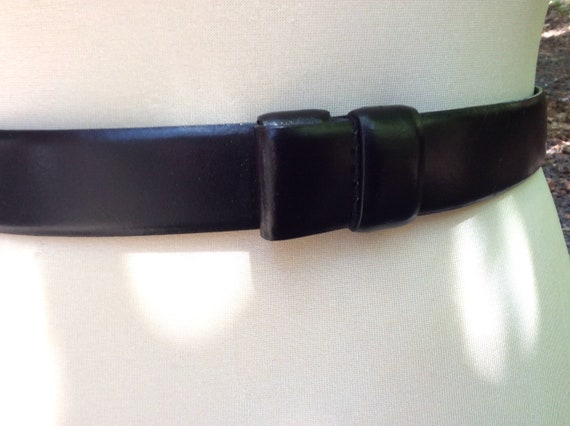 Vintage black leather knotted rope Hook belt, ret… - image 4