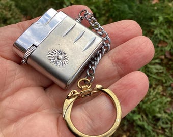 vintage WIN Pet double cased gas lighter Butane Atomic starburst KeyChain key ring miniature Fob Valentines gifts father's day silver mini