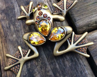 Vintage Rhinestone Frog Brooch: Bronzed Metal Toad Jewelry