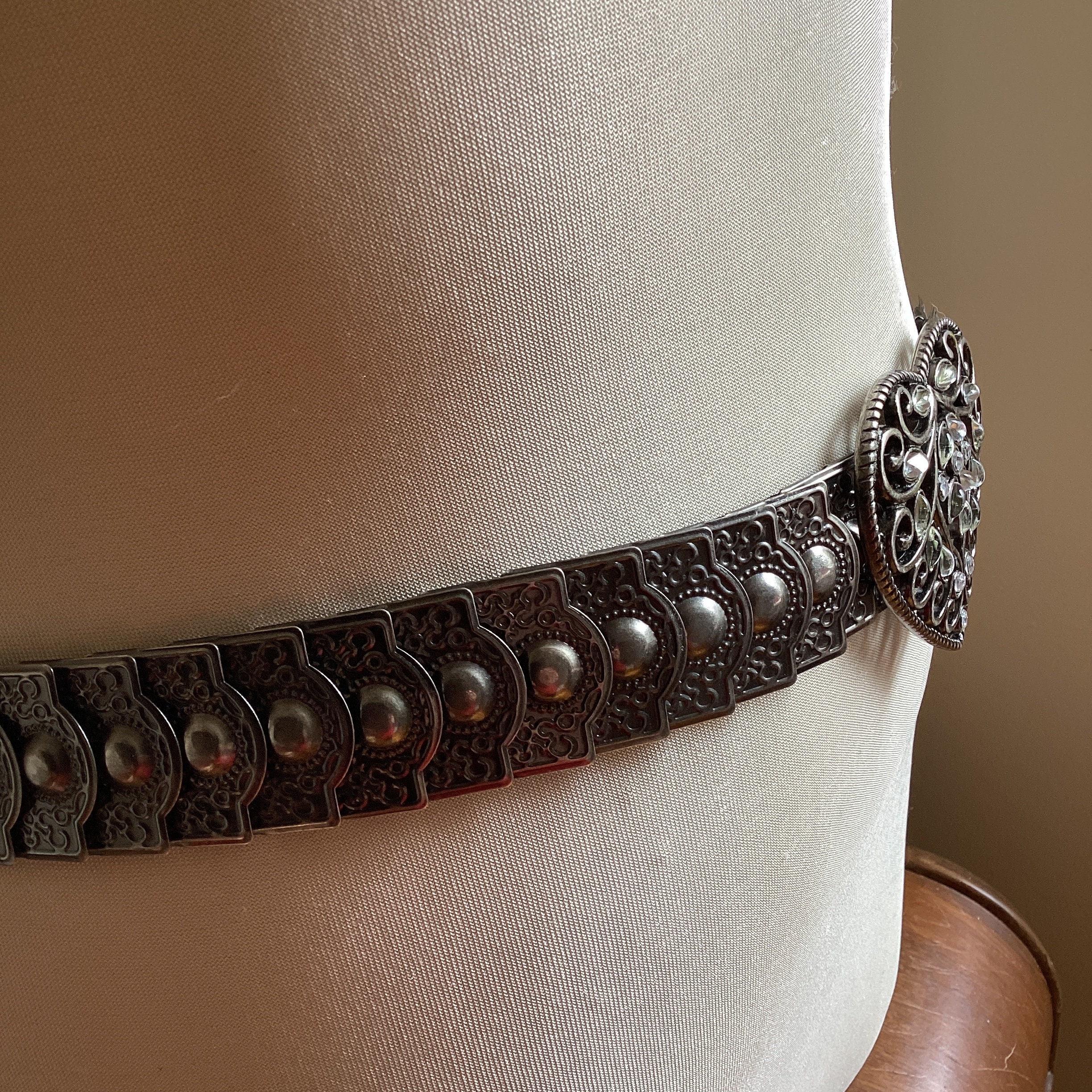 Vintage southwestern leather silver Heart Concho Skinny rodeo princess Belt 32 Very Rare Heart Vintage Native American Navajo Hand Hammered  main image 2