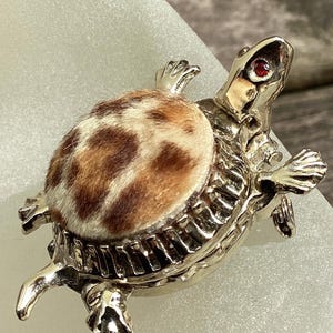 Vintage Turtle Locket Brooch: Fur Shell, ruby red Rhinestone Eyes