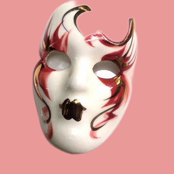 Vintage Porcelain Mime Face mask Mardi Gras New Orleans brooch, French Mime theatre Brooch, circus theatre stage actor Jewelry costume party