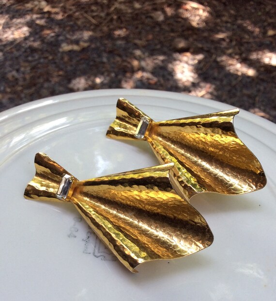 Vintage gold tone big folded bow rhinestone clip … - image 3