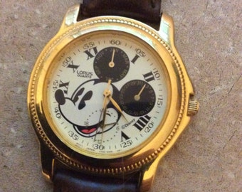 Vintage collectible watch mickey mice mouse animation cartoons Lorus Quartz Unisex Chronograph time nostalgic