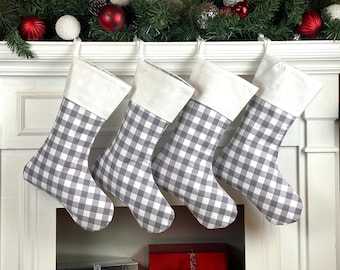 Meia de Natal personalizada em cinza e branco