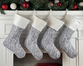 Meia de Natal personalizada em cinza e branco