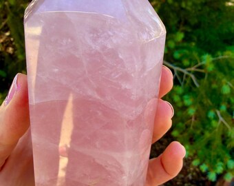 Obélisque en quartz rose, 15 OZ | Magnifique ! | Sculpté et poli à la main | Pierre d'amour | Un cadeau à chaque achat !