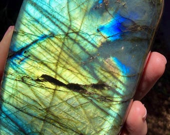 1,4 livre Labradorite flashy forme libre | Cristal poli, origine de Madagascar