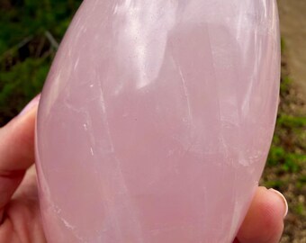 Cristal de Quartzo Rosa de 1,2 lb em formato livre | Inclusão Arco-Íris, Base Lapidada, Pedra do Amor