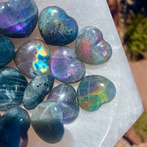 Beautiful FLASHY AAA Labradorite Hearts | Puffy | Flash on both sides! | Labradorite | Heart Crystal | Beauties !! | Gift W/ Every Purchase!