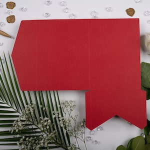 Intensive Rote Matte 5x7 Pocketfold Brieftasche. 127 x 178mm Portrait Design für luxuriöse Hochzeitseinladung / Firmenevents