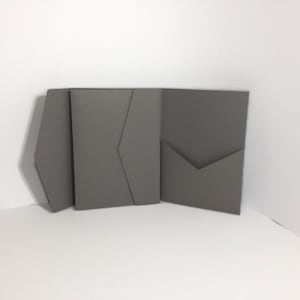 Dunkelgrau Matte Pocketfold Brieftasche. 5 x 7 Porträt Design für Luxus Hochzeitseinladung / Firmenevents