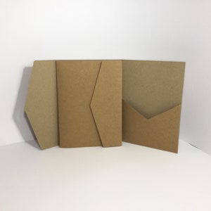 15 x 20 cm starke, recycelte Kraftpapier Geldbörse. Portrait Design für luxuriöse Hochzeitseinladung / Firmenevents