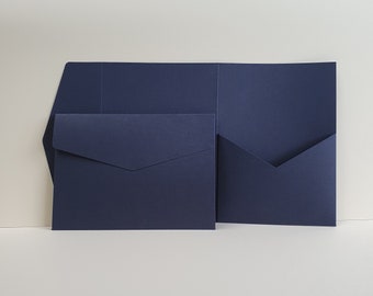 Portefeuille bleu foncé / bleu marine mat avec poche. Conception de portrait 5 x 7 pour faire-part de mariage de luxe / événements d'entreprise