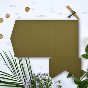 Geldbörse in Olive Grün matt. 5 x 7 Portrait Design für Luxus Hochzeitseinladung / Firmenevents N.E.