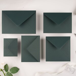 C6 (114 X 162 MM) Invitación de papelería de boda con solapa de diamante engomado de carreras/pino/acebo verde/sobres de invitación RSVP 135GSM