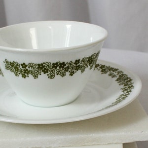 Corelle Spring Blossom Crazy Daisy Green Hook Handle Cup And Saucer Set