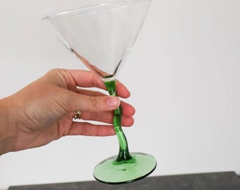 Copa de Martini con tallo en Z verde