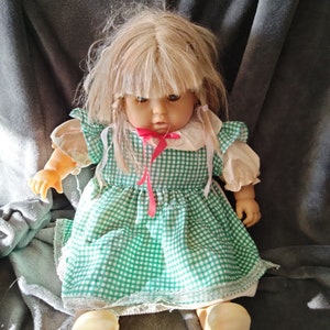 Dolls unlimited co. sleepy eye Vinyl Puppe grünes Vichy Kleid