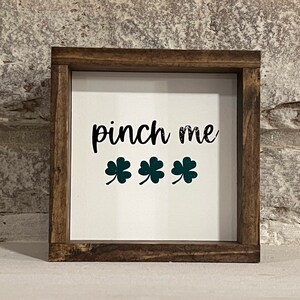 Pinch me sign, st Patrick’s day decor, shamrock decor, mini farmhouse sign, st paddys day sign, pinch me, shamrock sign, st paddys decor