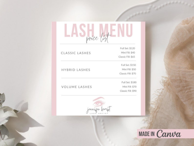 Puede incluir: Lista de precios rosa y blanca para servicios de pesta&ntilde;as. Los conjuntos y rellenos de pesta&ntilde;as cl&aacute;sicas, h&iacute;bridas y de volumen se enumeran con sus precios. El texto "LASH MENU price list" est&aacute; en la parte superior de la lista. El texto "jennifer kerupt lash artist" est&aacute; en la parte inferior de la lista. El texto "MADE IN Canva" est&aacute; en la parte inferior de la p&aacute;gina.