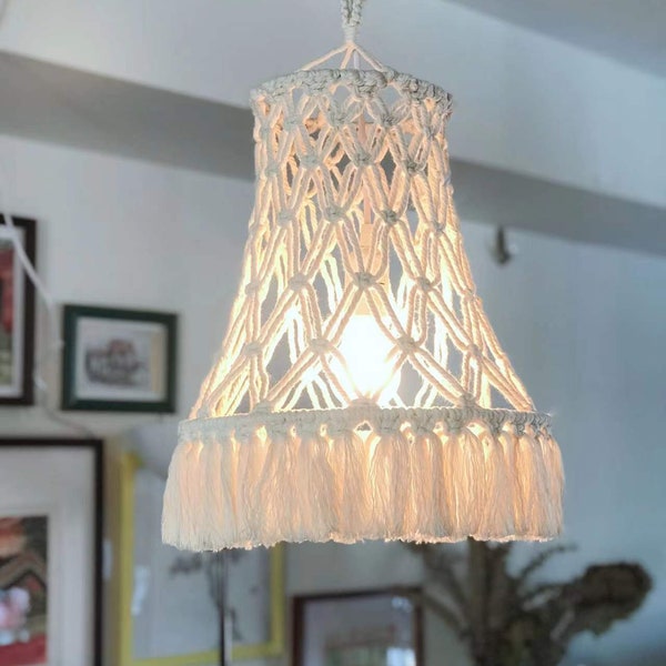 MADE TO ORDER Macrame lamp shade, macrame chandelier in Natural White, lamp shade with light cord, boho style lamp, fringe Chandelier