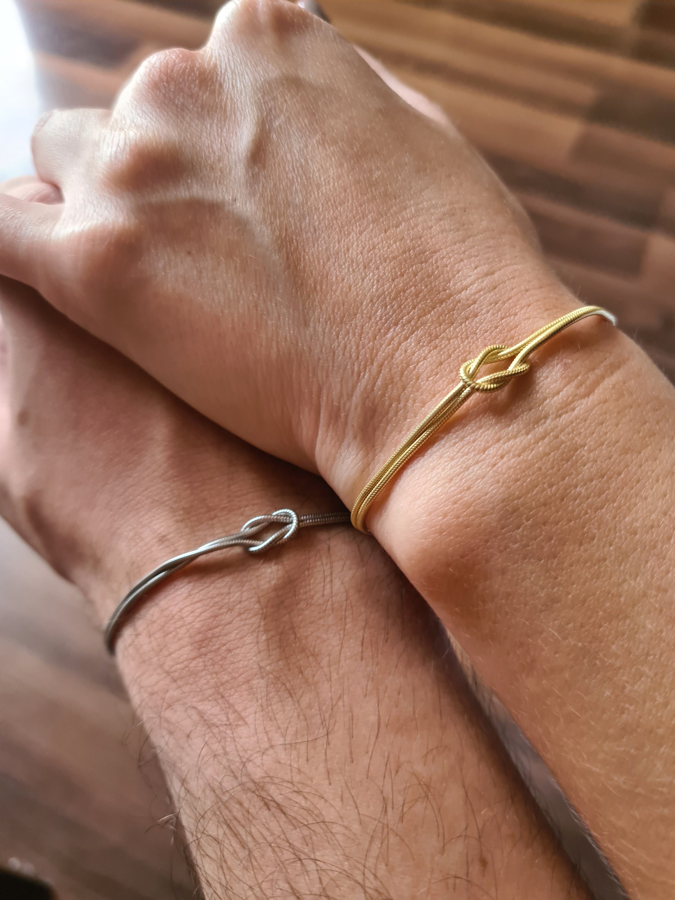 Knot on sale couple bracelet