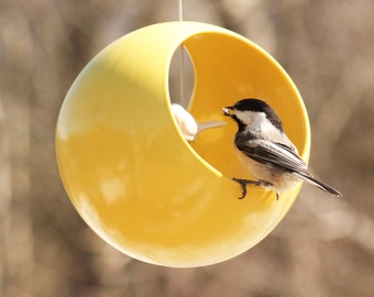 Birdie Bird Feeder in Sunflower, Ceramic hanging Bird feeder