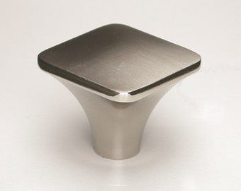 Square Pedestal Knob